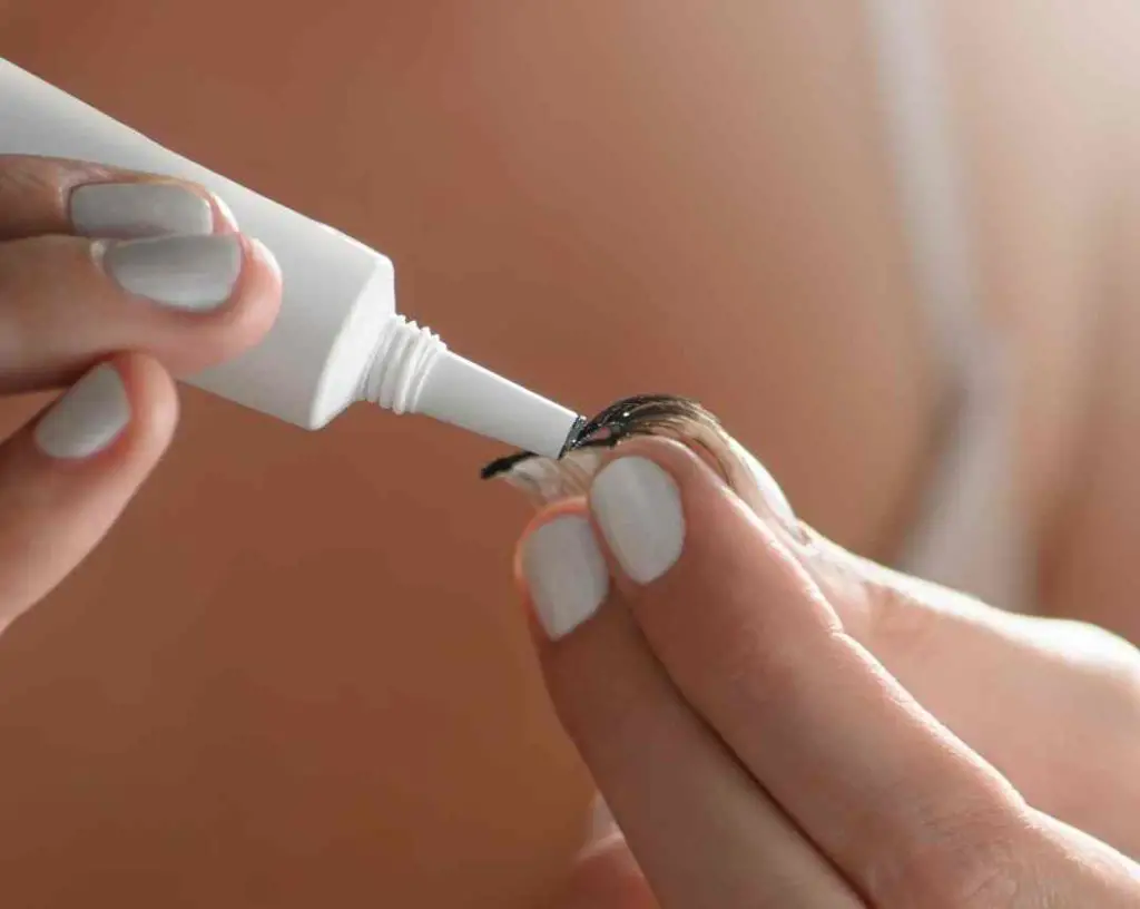 How To Get Eyelash Glue Off Nails