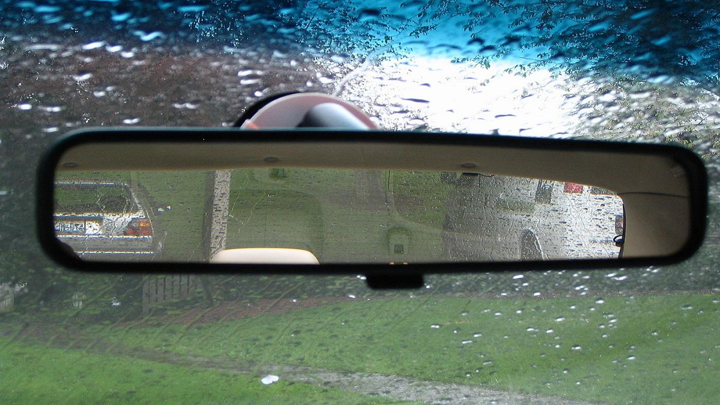 How To Remove Rear View Mirror Glue From Windshield